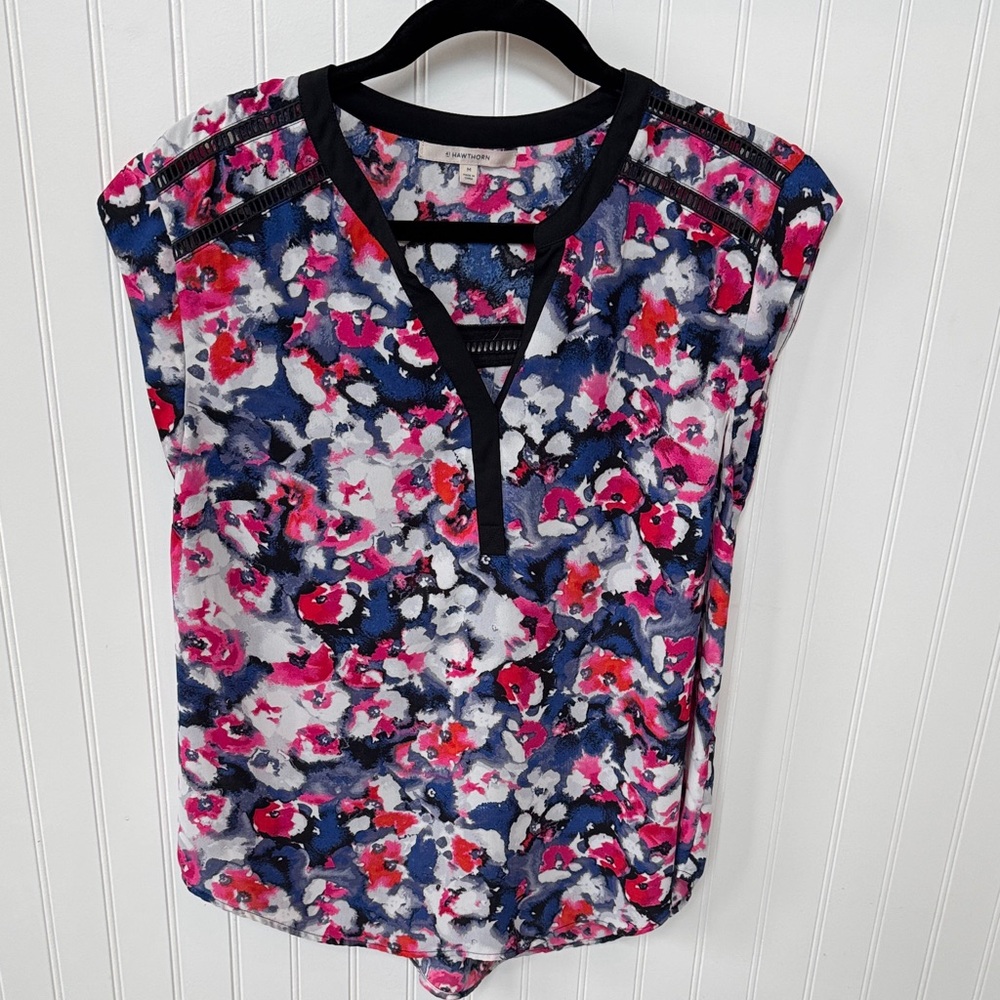 41 Hawthorn Floral Cap-Sleeve Blouse - Pink, Navy & White